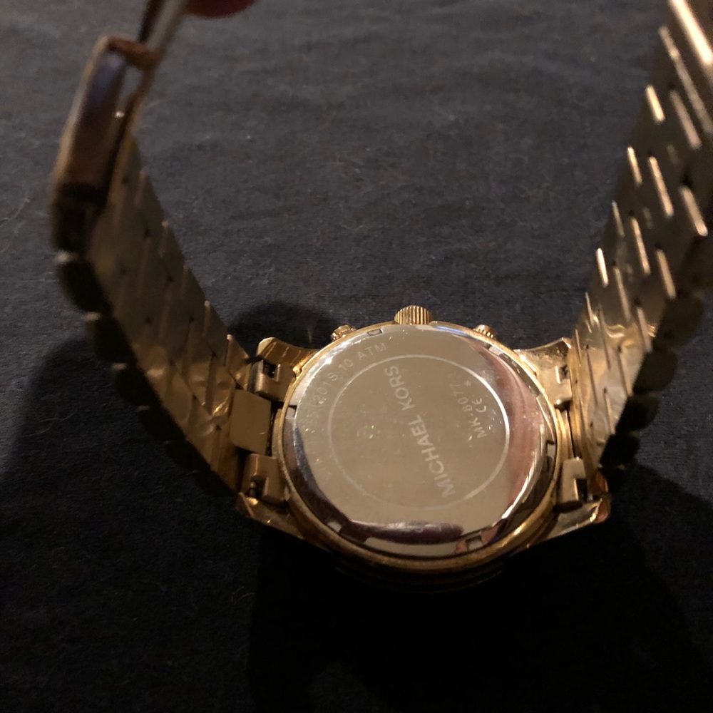 Michael Kors - Picture 3 of 4